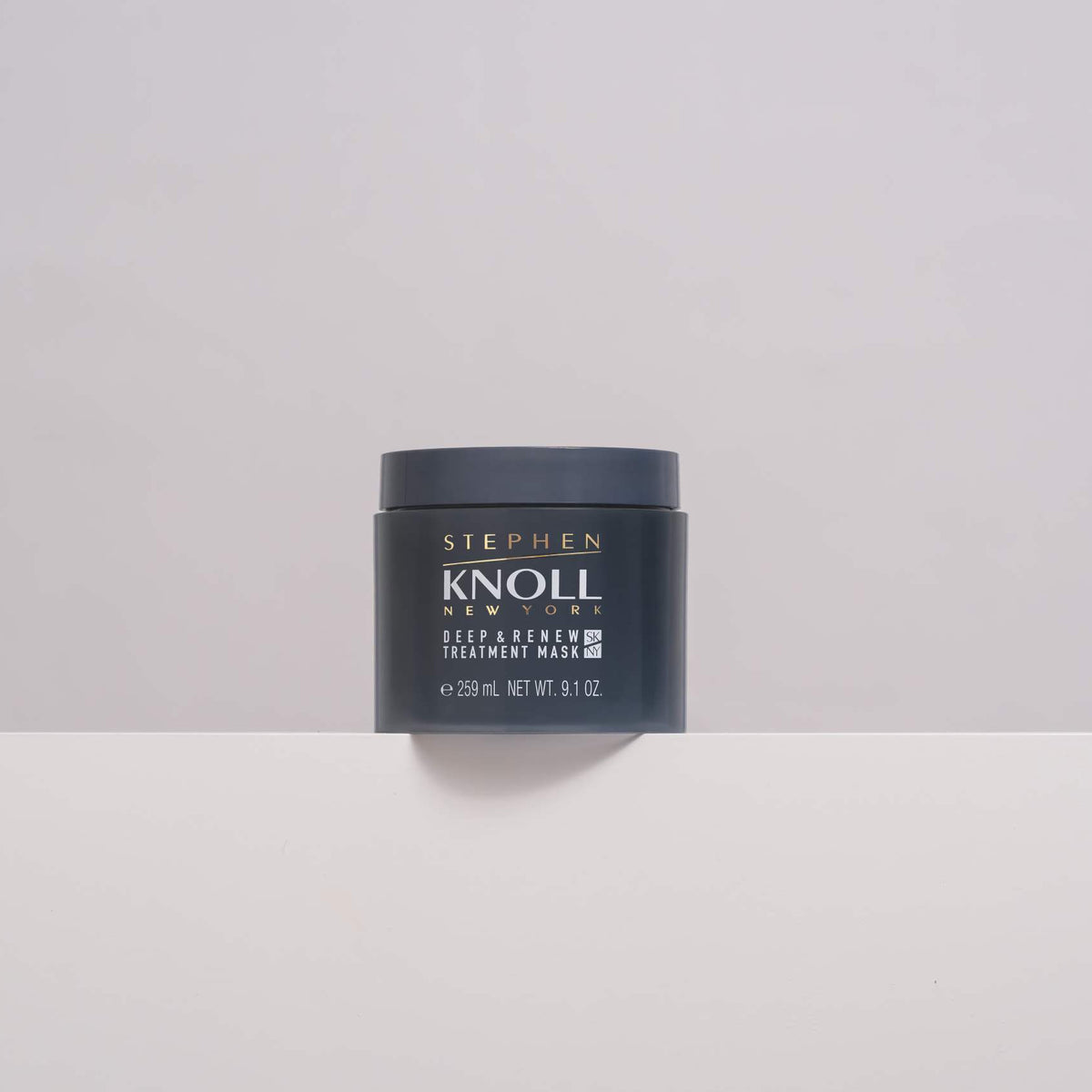 Stephen Knoll Deep & Renew Treatment Mask, 259 ml jar, studio shot