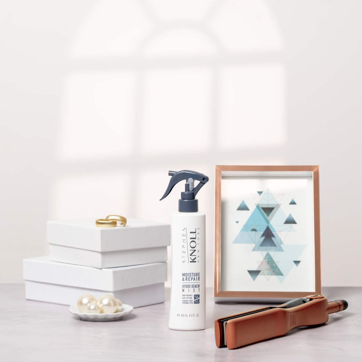 Stephen Knoll Hydro Renew Mist Moisture & Repair, 250 ml bottle, lifestyle shot